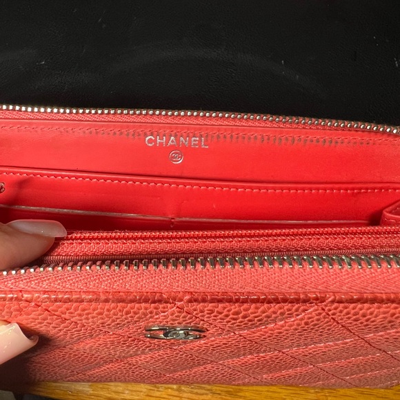 Chanel zippy wallet - Picture 13 of 15